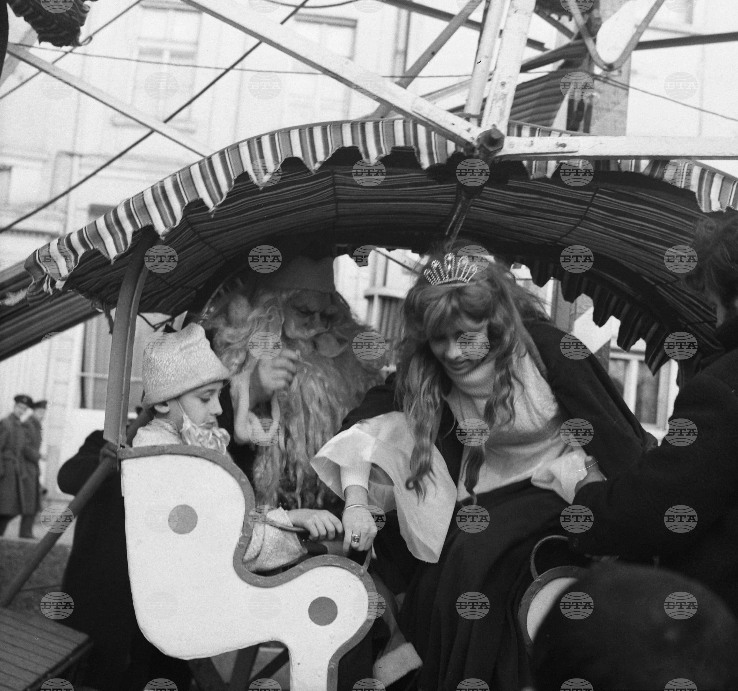 Посрещане на Новата 1976 година в Пловдив