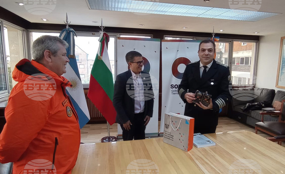 RSV 421 Arrives in Ushuaia, Argentina