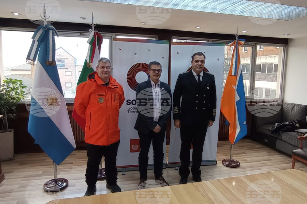 RSV 421 Arrives in Ushuaia, Argentina