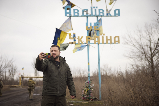 Руската армия продължава настъплението си близо до Авдеевка, казва украински генерал, командващ силите на Киев в района