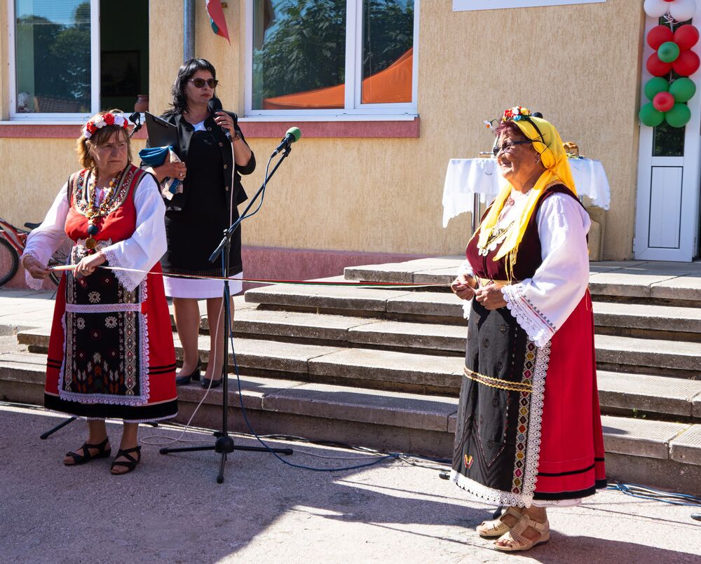 С красиво тържество пенсионерите от Каварненско се настаниха в новия си дом