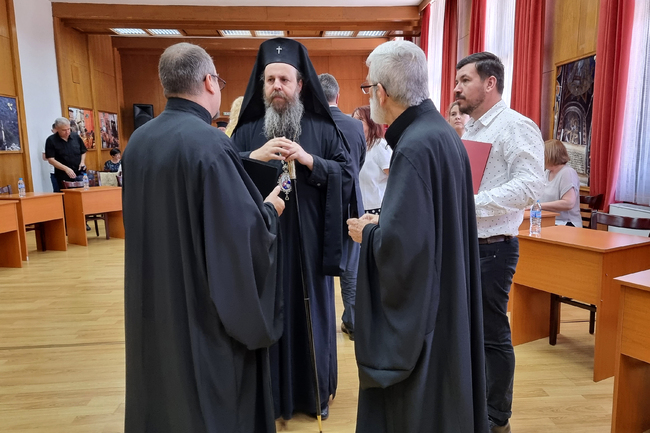 В двудневна конференция учени, духовници и общественици дискутираха за живота и делото на Паисий Хилендарски