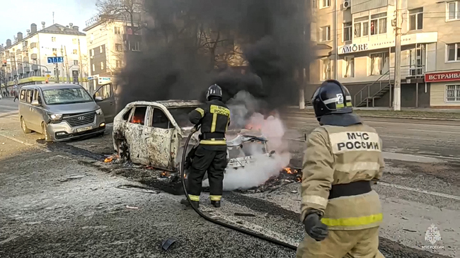Властите в обстрелвания руски град Белгород помагат на семейства да се евакуират навътре в областта, съветват да се укрепят прозорците