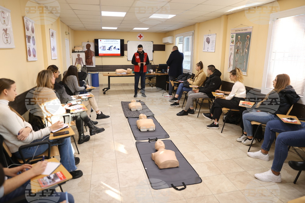 Център за обучение по първа долекарска помощ - симулационни очила