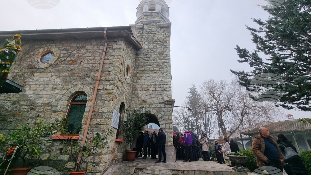 Кърджали - отец Боян Саръев - поклонение