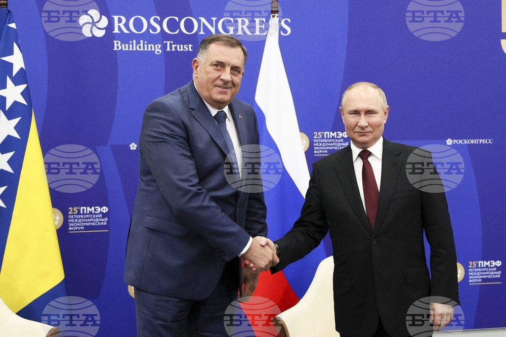 Руската федерация ще построи газопровод и две електроцентрали в Република Сръбска, съобщи Додик след среща с Путин