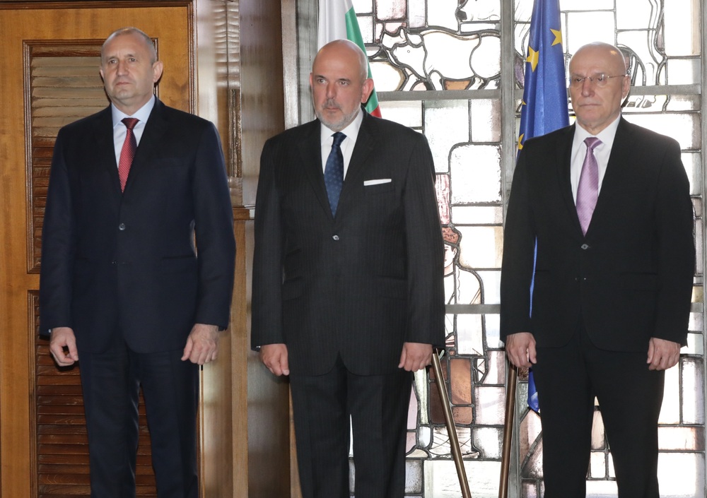 Държавният глава Румен Радев участва в официалната церемония по встъпване в длъжност на Илия Лингорски като член на Управителния съвет на Българската народна банка