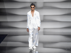 Italy Fashion Emporio Armani Mens SS 23