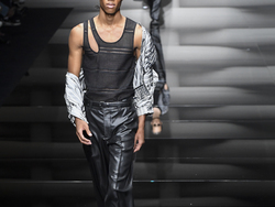 Italy Fashion Emporio Armani Mens SS 23