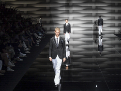 Italy Fashion Emporio Armani Mens SS 23