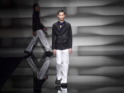 Italy Fashion Emporio Armani Mens SS 23