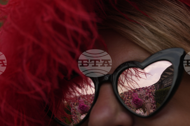 Глоба от над 900 000 евро на пазара на луксозни очила в Румъния