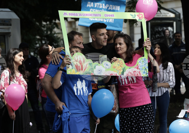 Поход за Семейството