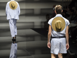 Italy Fashion Emporio Armani Mens SS 23