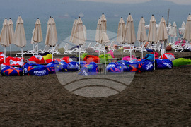 Бургас - плаж - дъждовно време