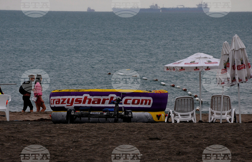 Бургас - плаж - дъждовно време