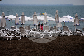 Бургас - плаж - дъждовно време