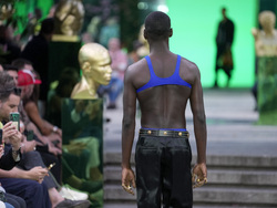 Italy Fashion Versace Mens SS 23