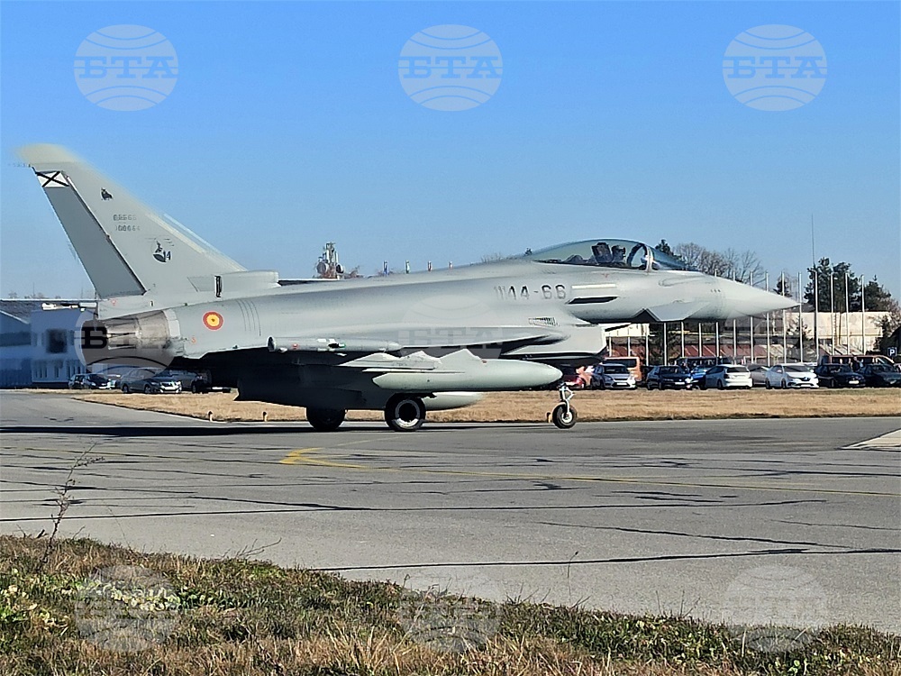Four Spanish Air Force Fighters Land at Graf Ignatievo Air Base for Joint Air Policing