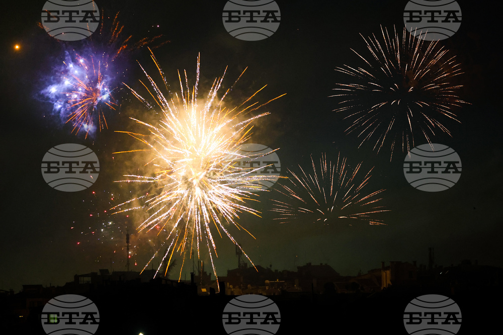 С новогодишни концерти в цялата страна ще бъде посрещната 2025 година