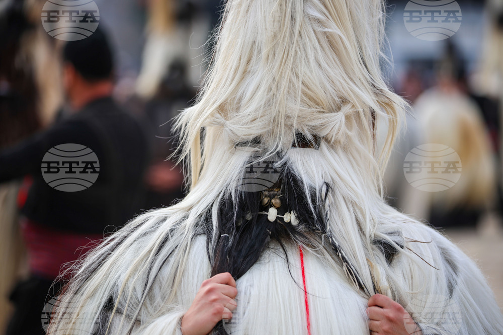 Кукери, чауши и станчинари излизат в първия ден на новата година в Благоевградско