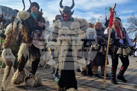 Петрич - фолклор - маскарадни игри