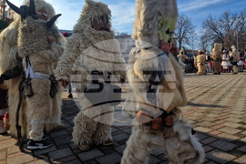 Петрич - фолклор - маскарадни игри