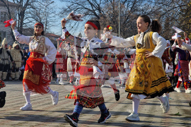 Петрич - фолклор - маскарадни игри