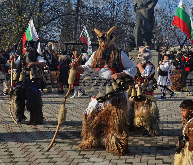 Петрич - фолклор - маскарадни игри