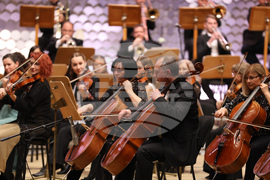 Празничен новогодишен концерт