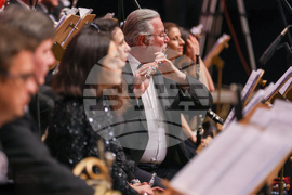 Празничен новогодишен концерт