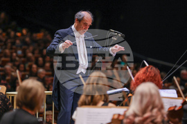 Празничен новогодишен концерт