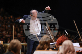 Празничен новогодишен концерт