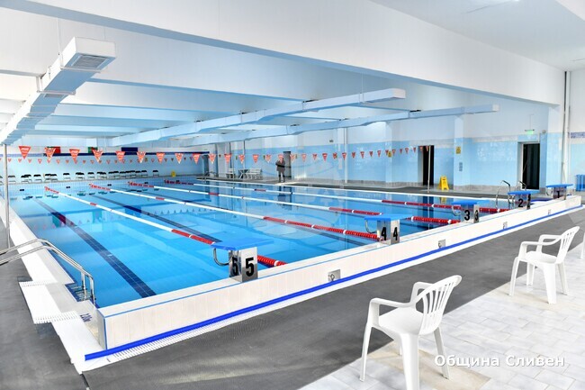 Започна ремонтът на съблекалните в закрития плувен басейн на ОУ „Елисавета Багряна“ в Сливен
