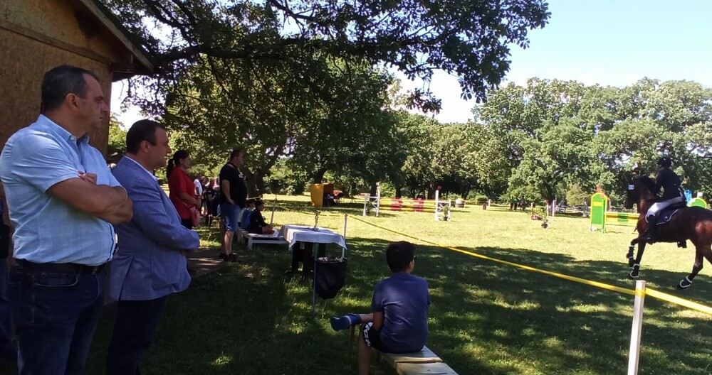 Министър Иванов в "Кабиюк":  Породистите, расови коне са предпоставка за високи спортни постижения