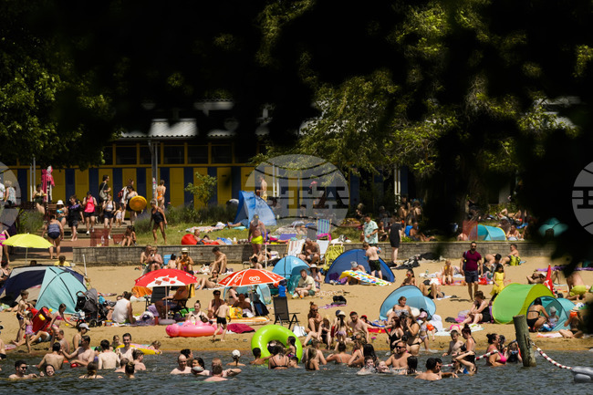 Германия се подготвя за гореща вълна с температури до 37 градуса тази неделя