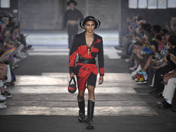Italy Fashion Moschino Mens SS 23
