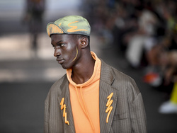 Italy Fashion Moschino Mens SS 23
