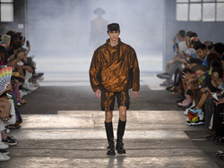 Italy Fashion Moschino Mens SS 23