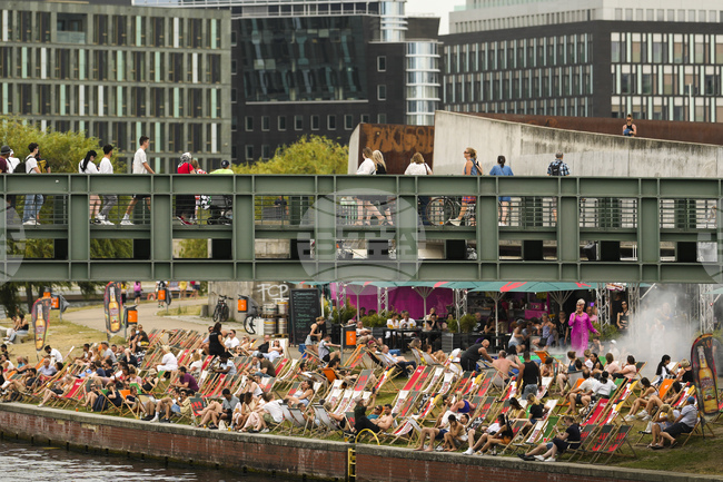 Германия ще премахне разрешението за "консумацията под родителски надзор" на бира и вино от 14-годишна възраст 