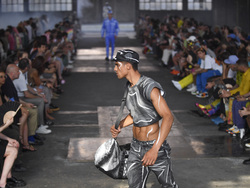 Italy Fashion Moschino Mens SS 23