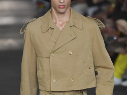 Italy Fashion Moschino Mens SS 23