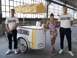 Italy Fashion Moschino Mens SS 23