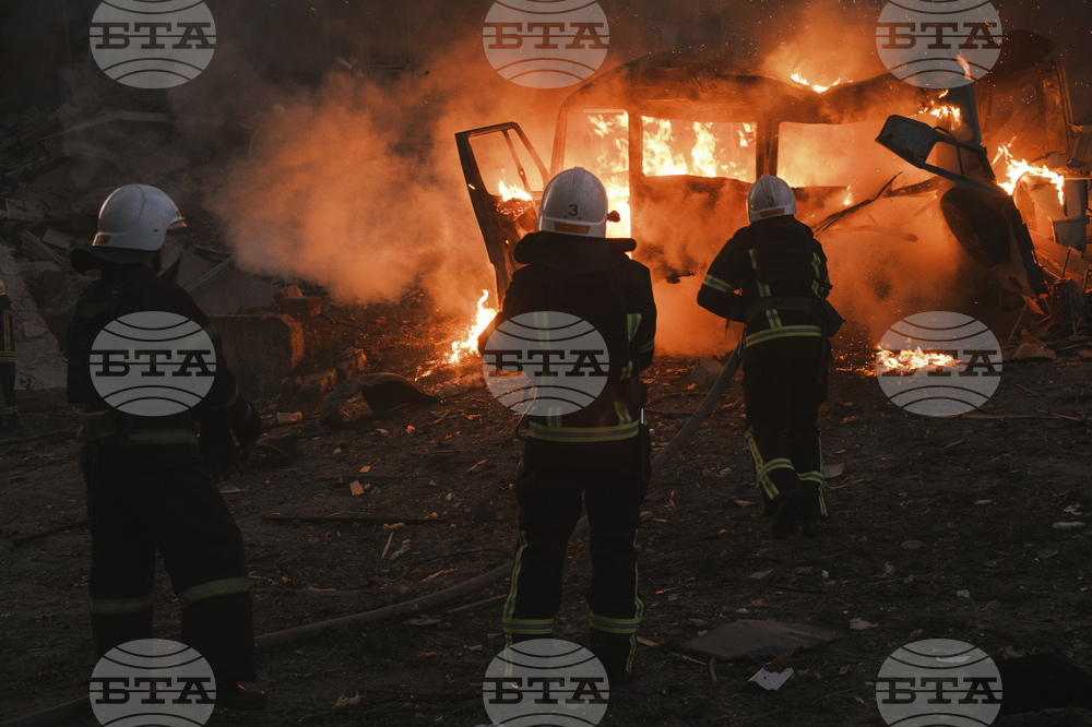 Най-малко 12 души бяха ранени при обстрел на Николаев, съобщи областният губернатор