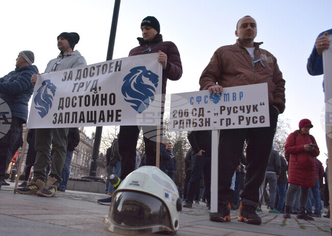 Русе - МВР служители - протест