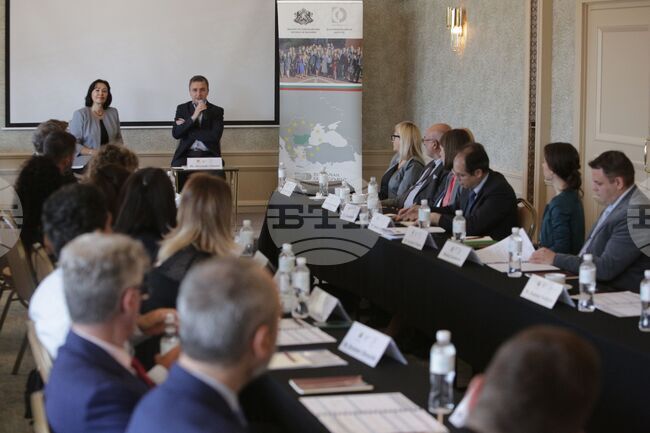 Дипломатически институт - семинар