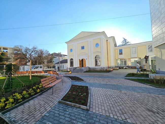 Напълно обновената с европейски пари ямболска художествена галерия "Жорж Папазов" отваря официално врати