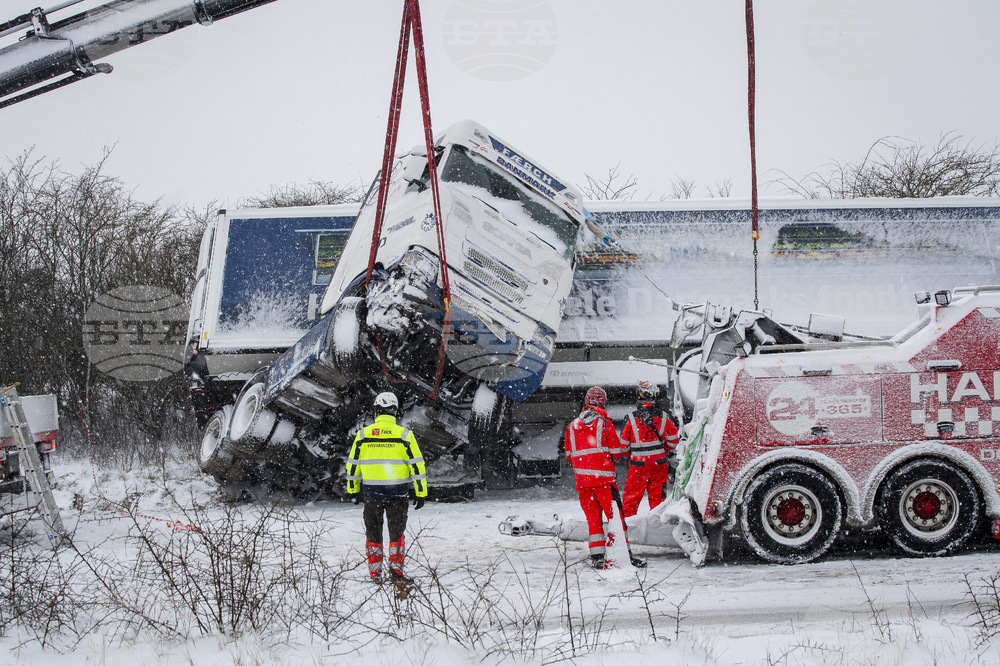 Ниските температури доведоха до проблеми с транспорта и затваряне на училища в цяла Европа 