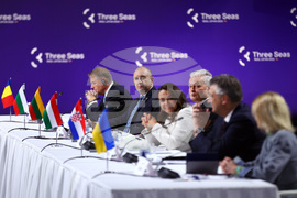 Латвия - Румен Радев - Три морета