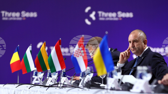 Президентът Румен Радев ще участва в 10-ата Среща на върха на Инициативата „Три морета“ във Варшава